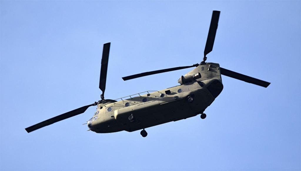 Hubschrauber über Groß Düben Hubschrauber über Groß Düben