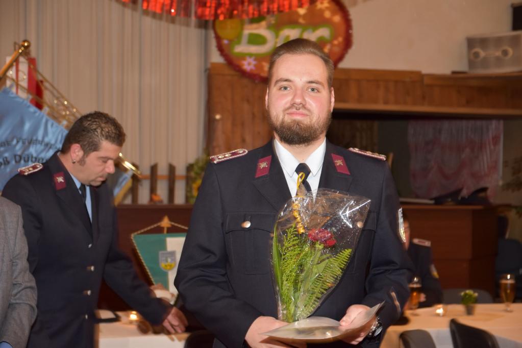 Beförderung von Felix Hille  zum Löschmeister