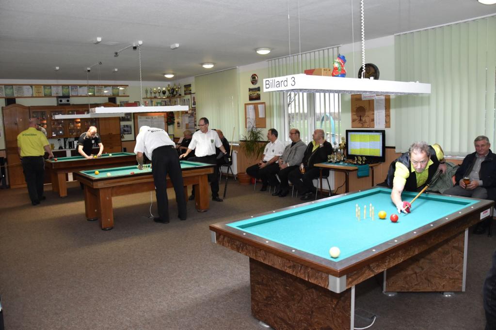 Billard-Turnier Kegel-Billard