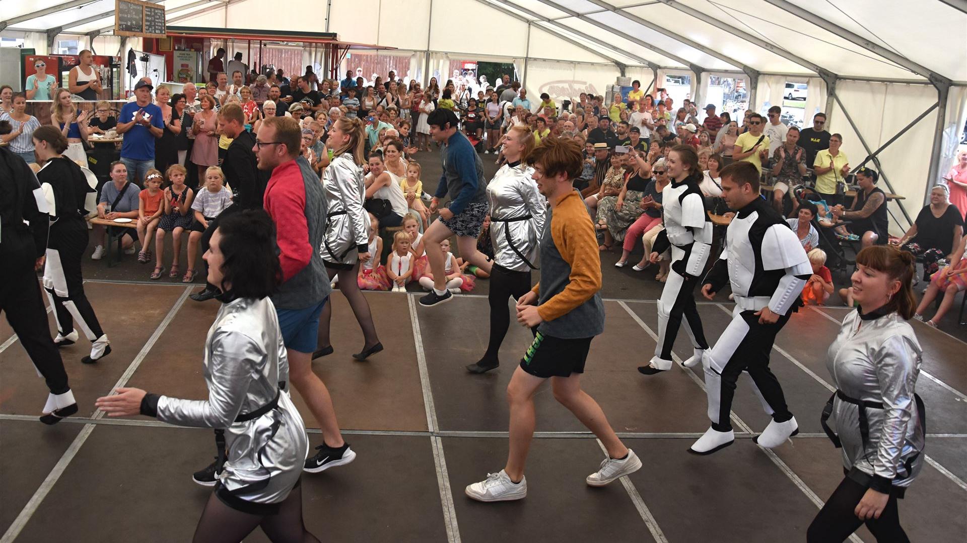 Showtanzen Dorffest 2024