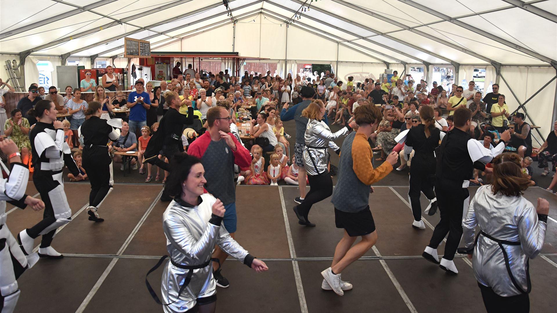 Showtanzen Dorffest 2024