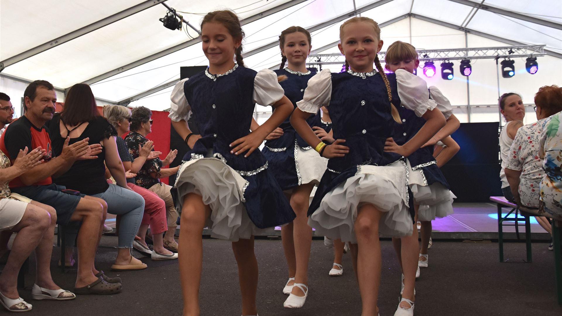 Showtanzen Dorffest 2024