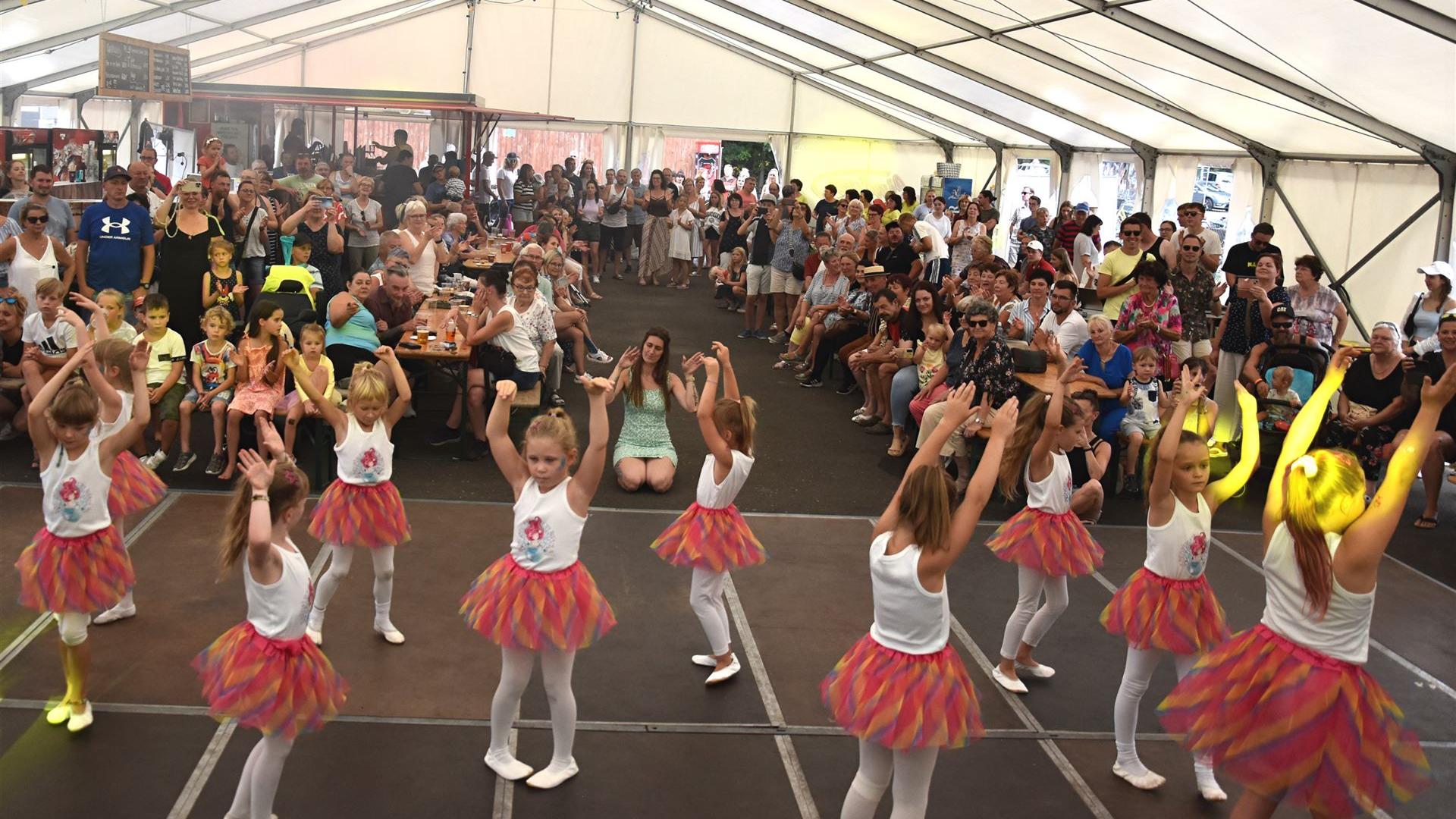 Showtanzen Dorffest 2024