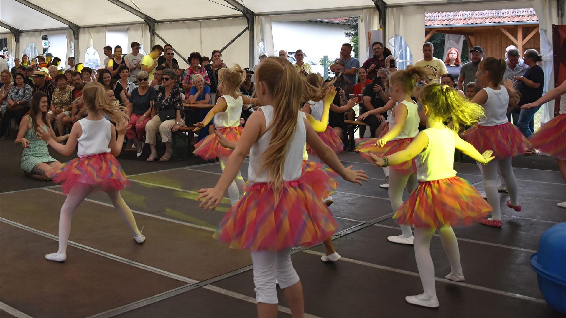 Showtanzen Dorffest 2024