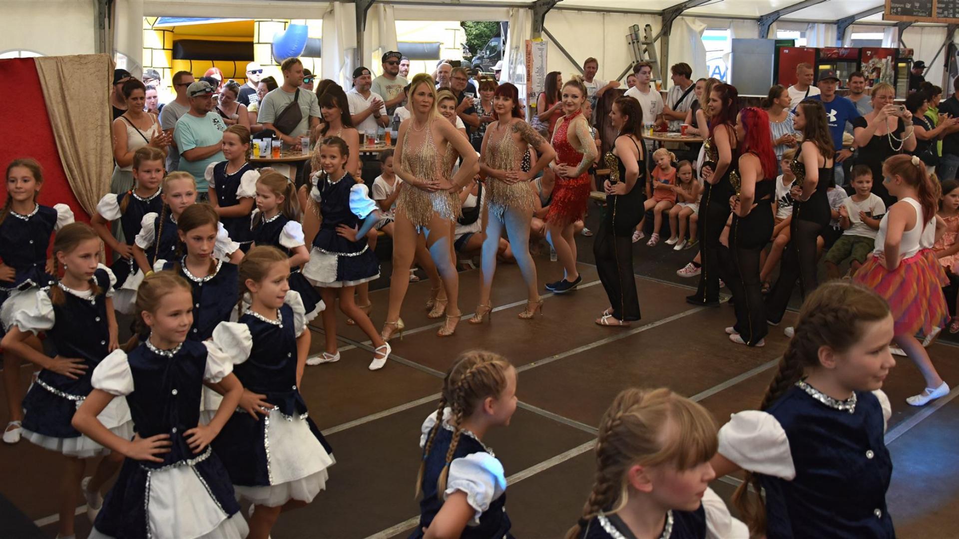 Showtanzen Dorffest 2024