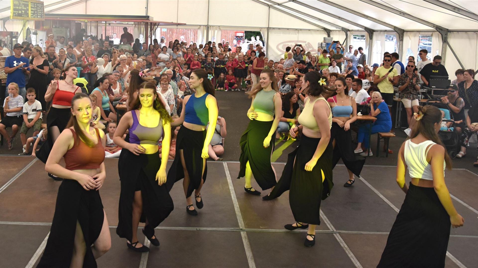 Showtanzen Dorffest 2024