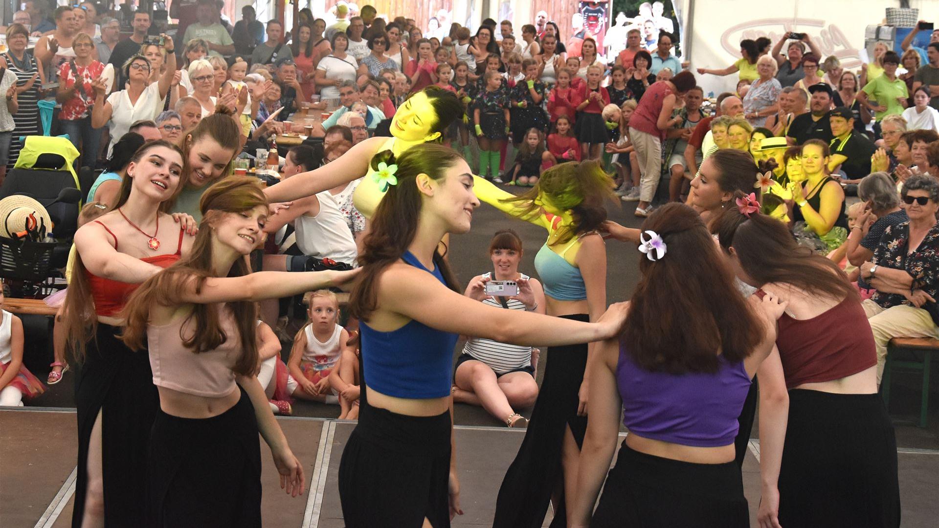 Showtanzen Dorffest 2024