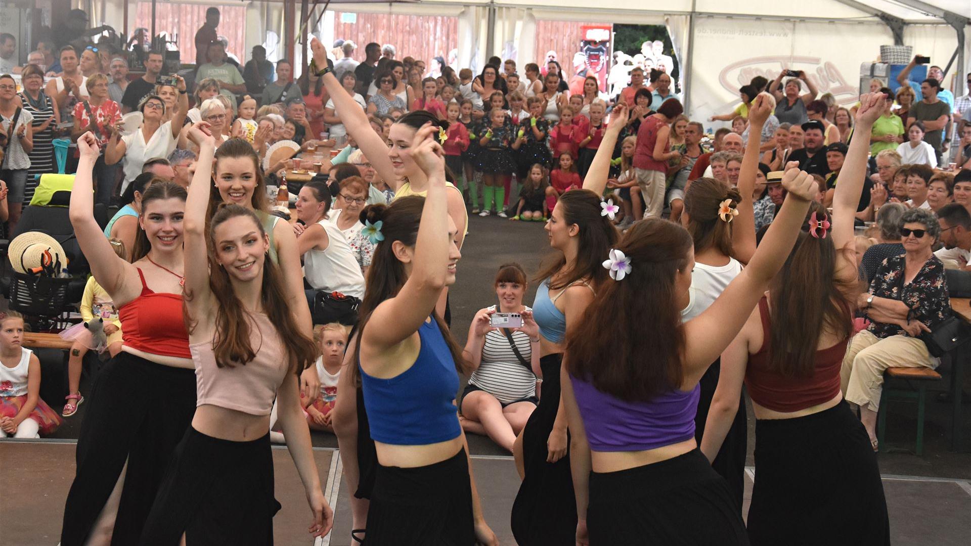 Showtanzen Dorffest 2024