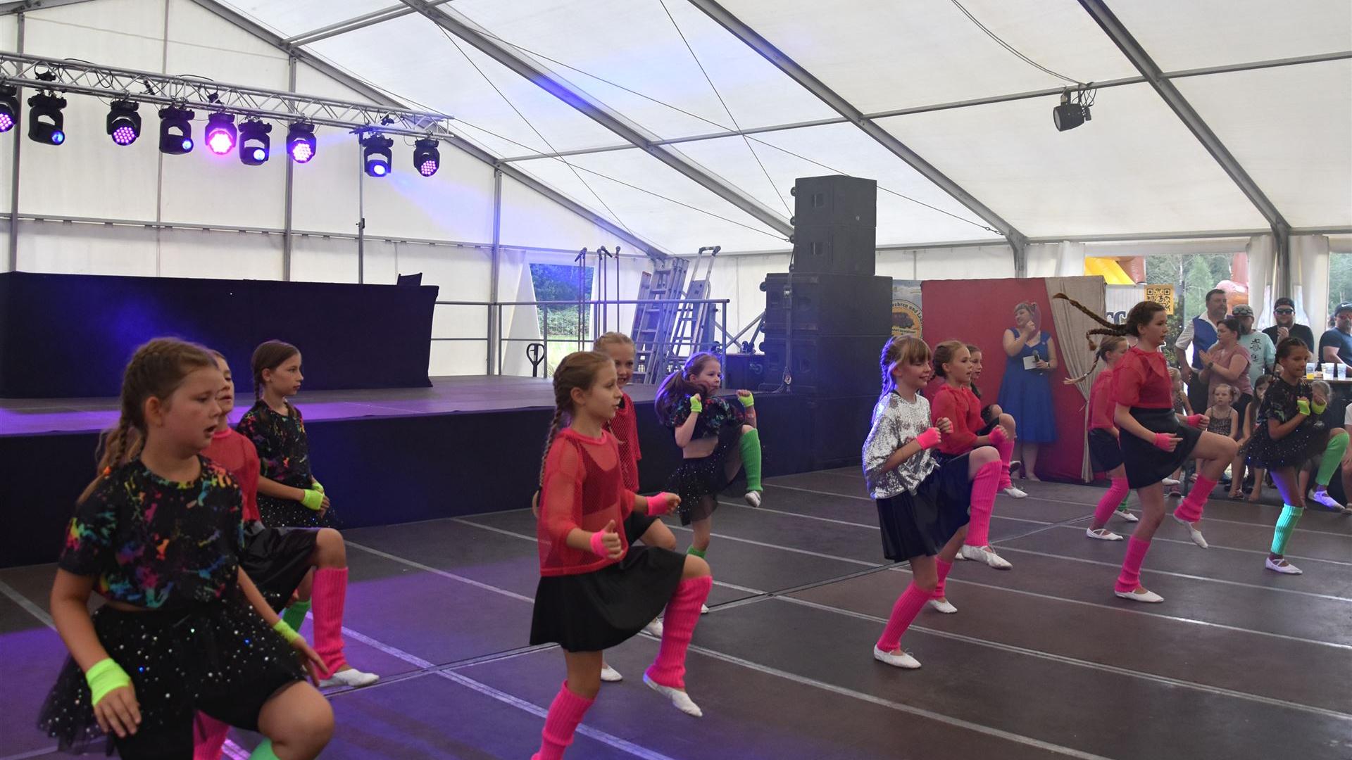 Showtanzen Dorffest 2024