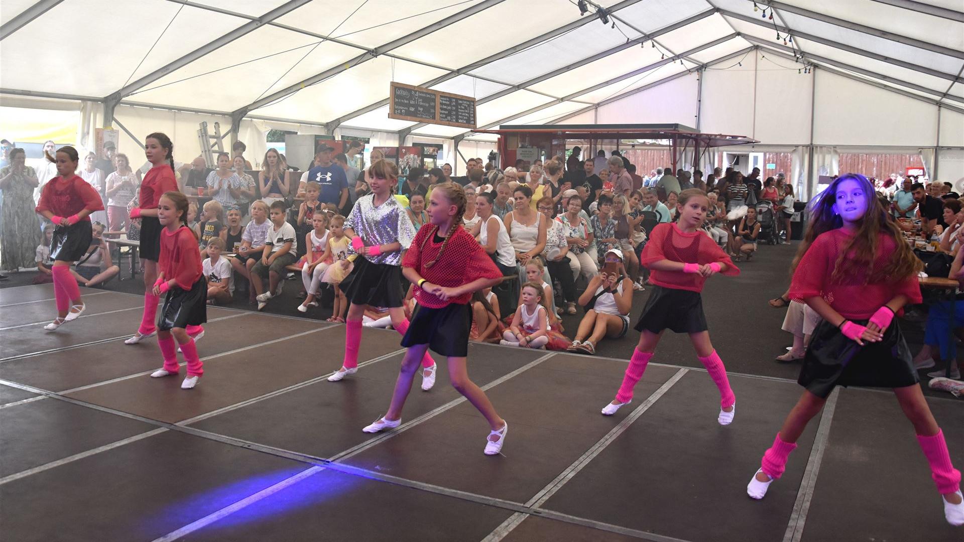 Showtanzen Dorffest 2024