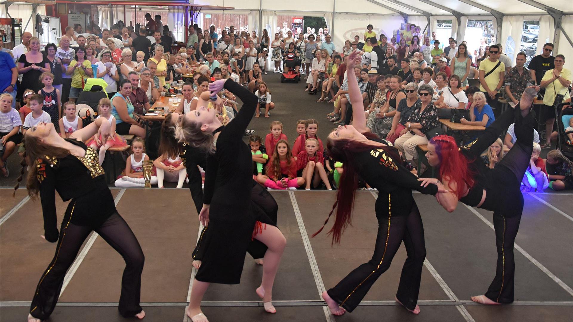 Showtanzen Dorffest 2024