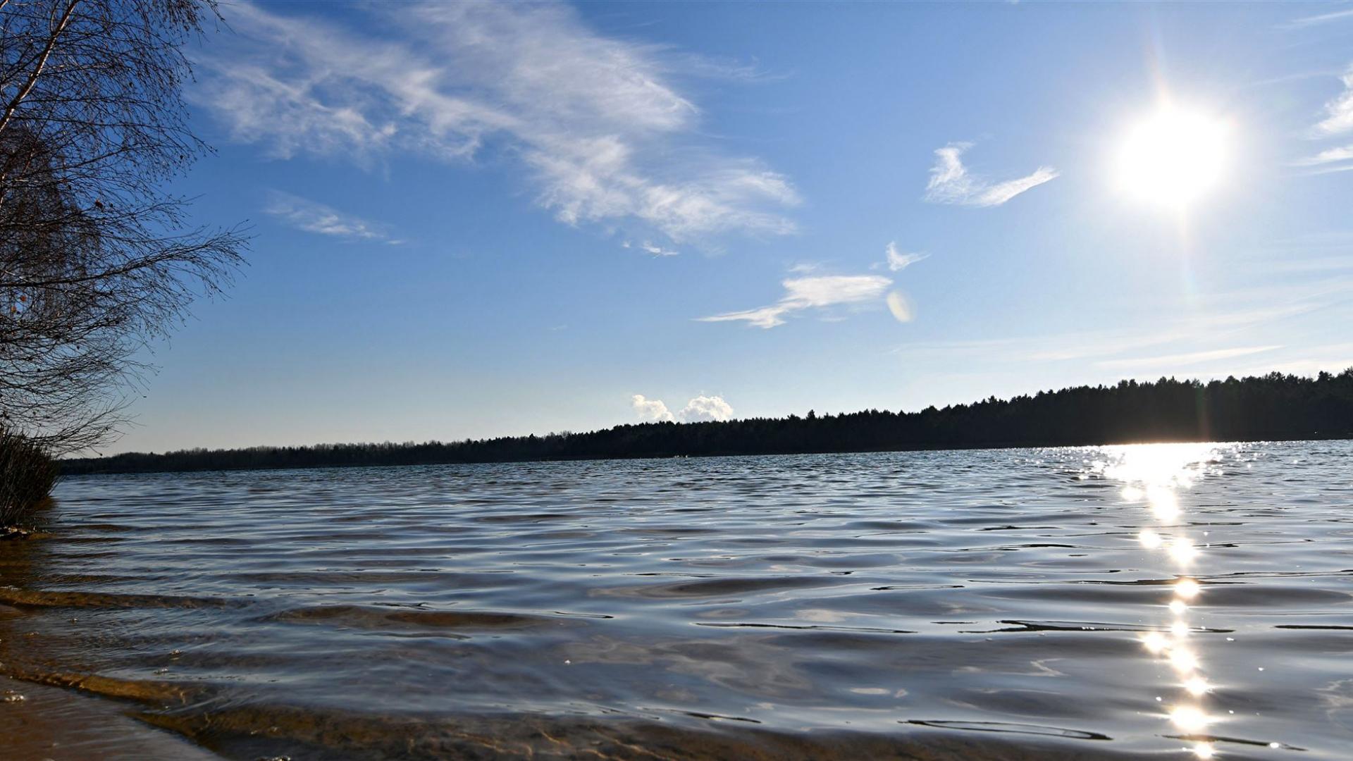 Der Leuchtum am Halbendorfer See  am 23.11.2025