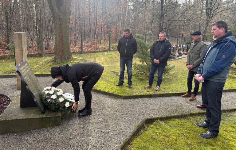 Kranzniederlegung zum Volkstrauertag