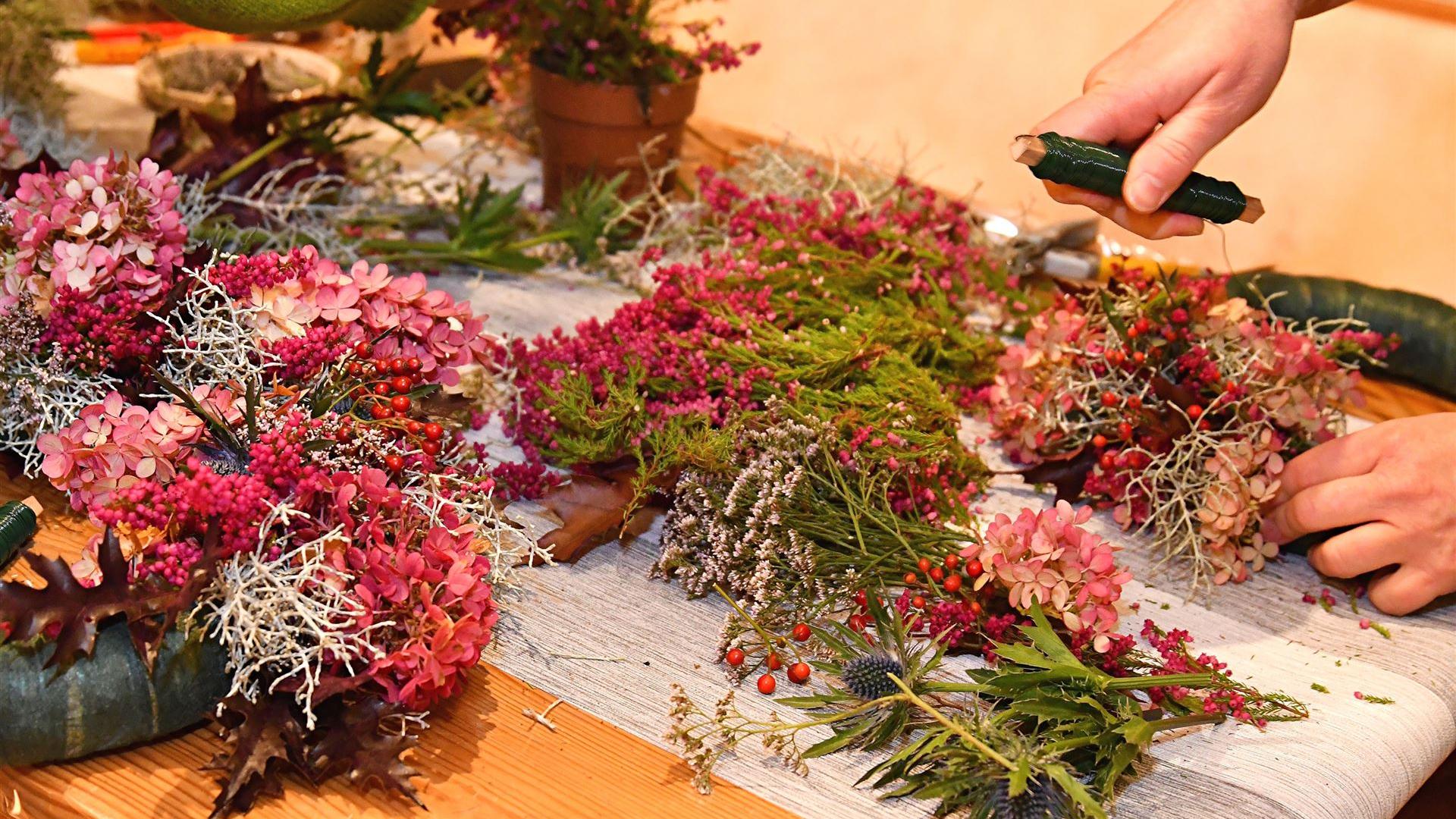Herbstkranz binden im Blumenladen Krautz 2026