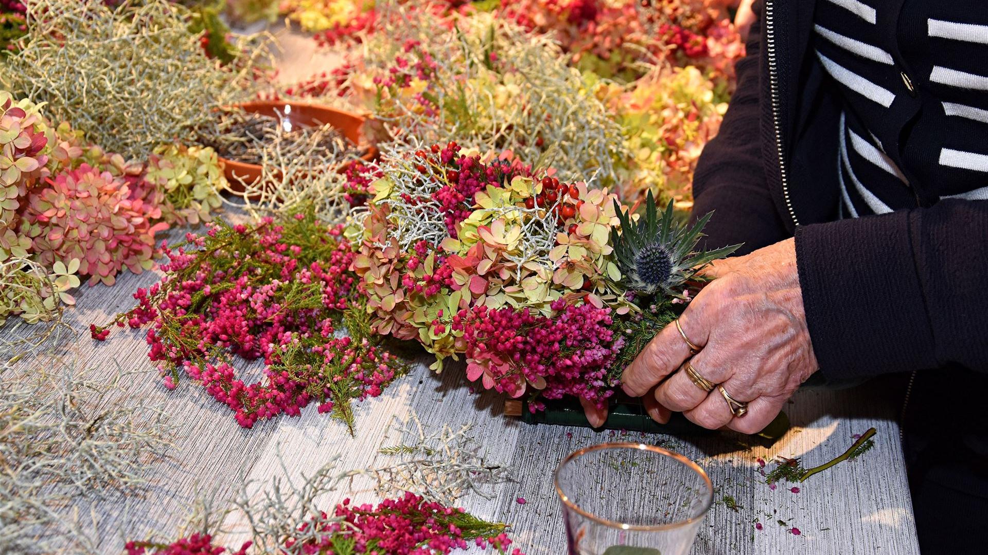 Herbstkranz binden im Blumenladen Krautz 2026