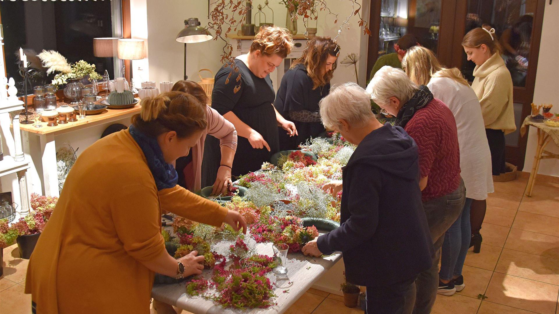 Herbstkranz binden im Blumenladen Krautz 2026