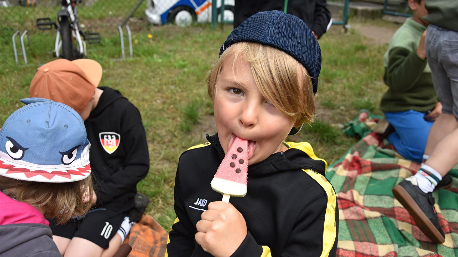 Eis für die Kinder am Halbendorfer See 2025