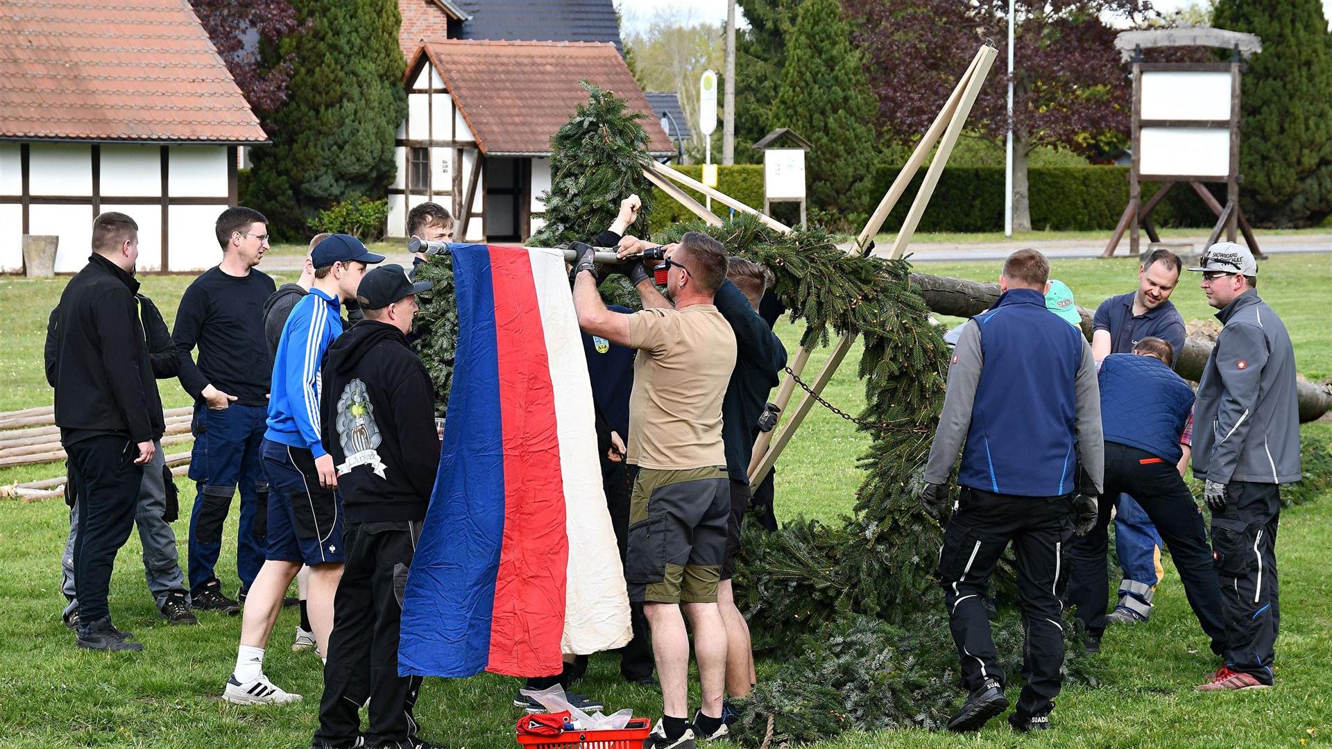 Maibaumstellen 2026