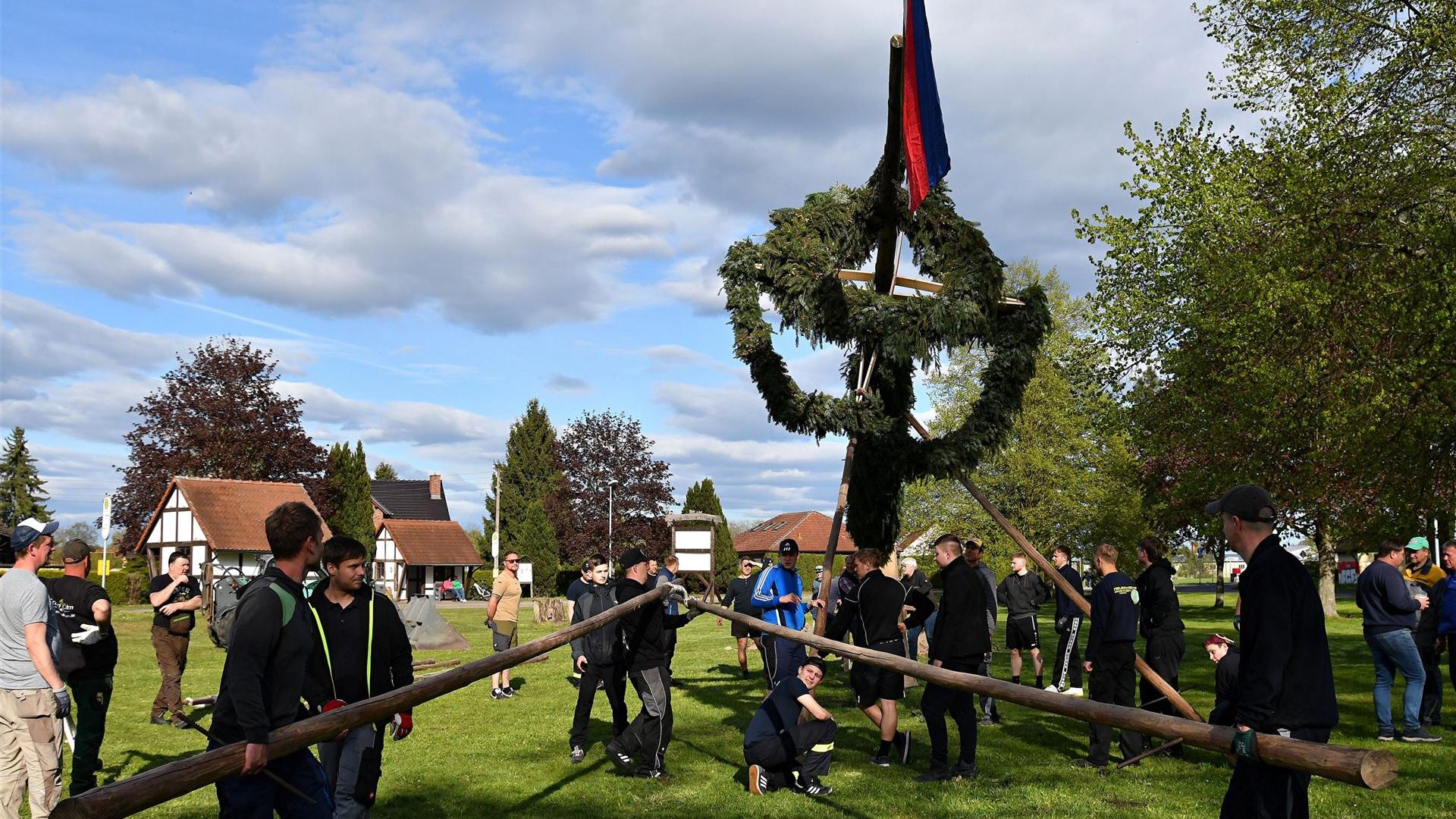 Maibaumstellen 2026