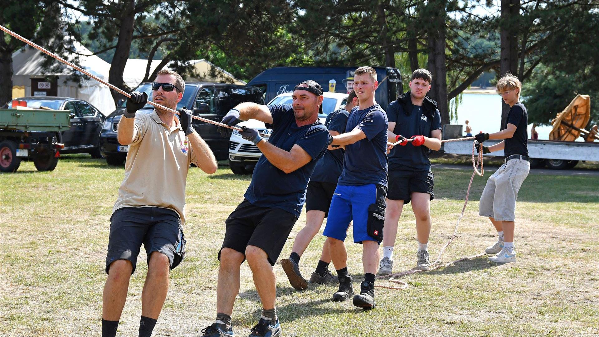 Festzeltaufbau am 15.07.2026
