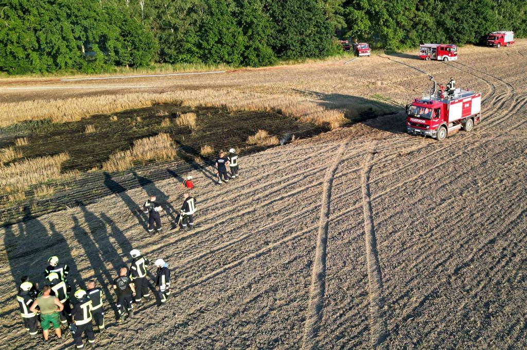 Brandfläche mit Feuerwehren